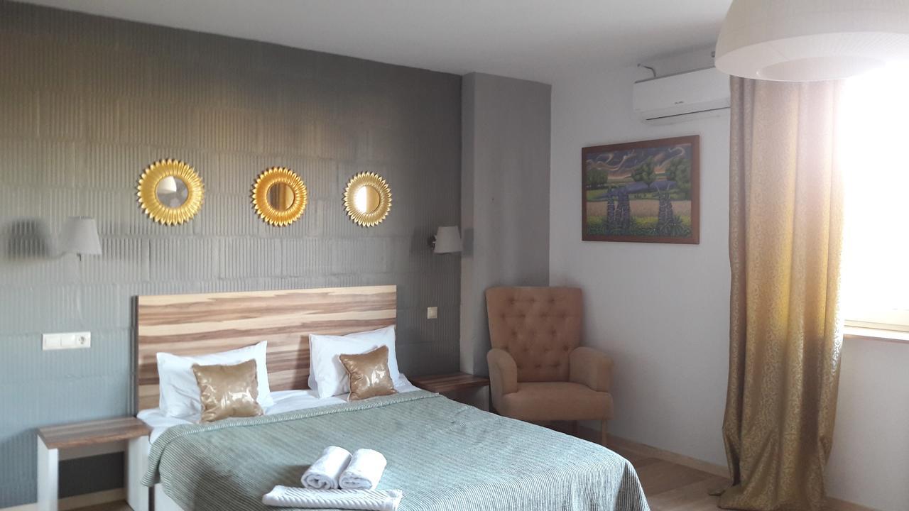 Mini Hotel On Demiivska Kiev Eksteriør bilde